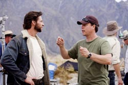 Hugh Jackman conversa con el director Gavin Hood